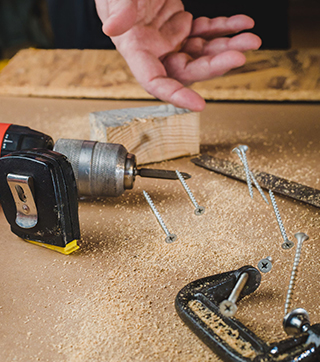 Tornillo para muebles